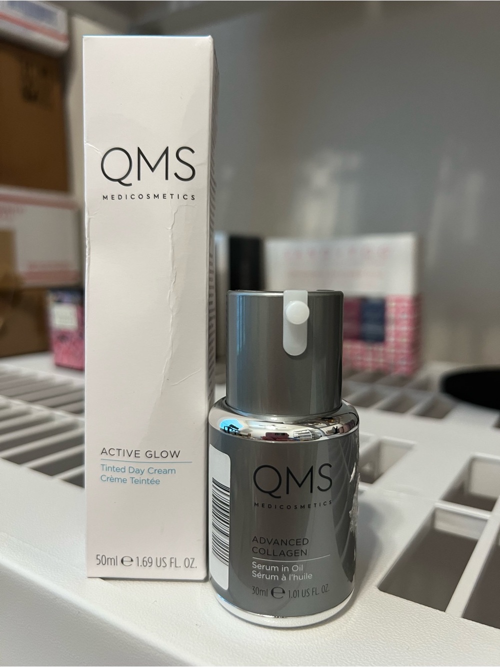 Active USA Active Glow Tinted Day Cream - White & Teal Text